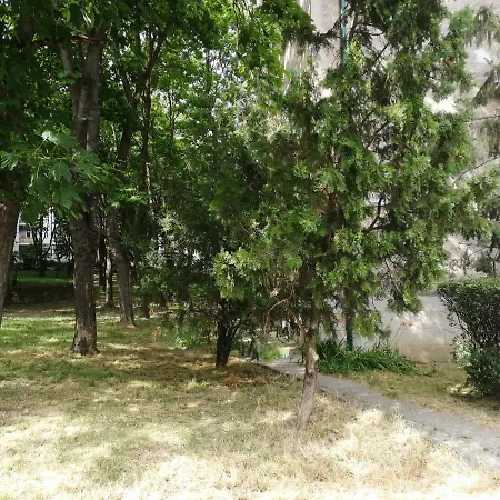 2br With Free Garage Parking, Close To The Historic Centre