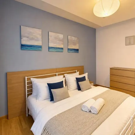 2br With Garage Parking, Walking To Centre And Stadiums * Bratislava